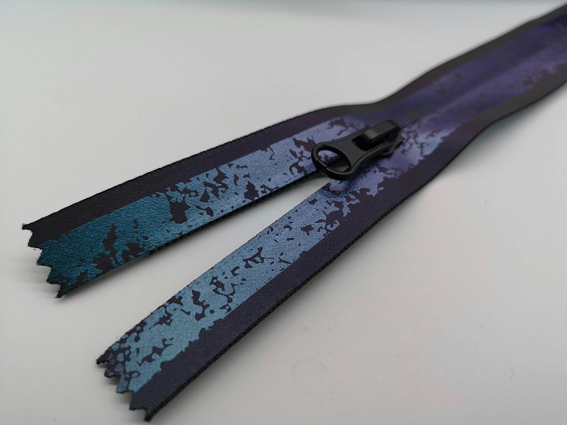 联掌防水拉链工厂好拉链助力您的品牌成就梦想！